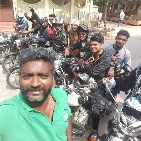 Valentine Hostel & Guest House Pondicherry Eksteriør bilde