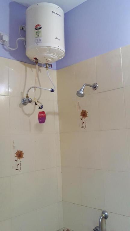 Valentine Hostel & Guest House Pondicherry Eksteriør bilde