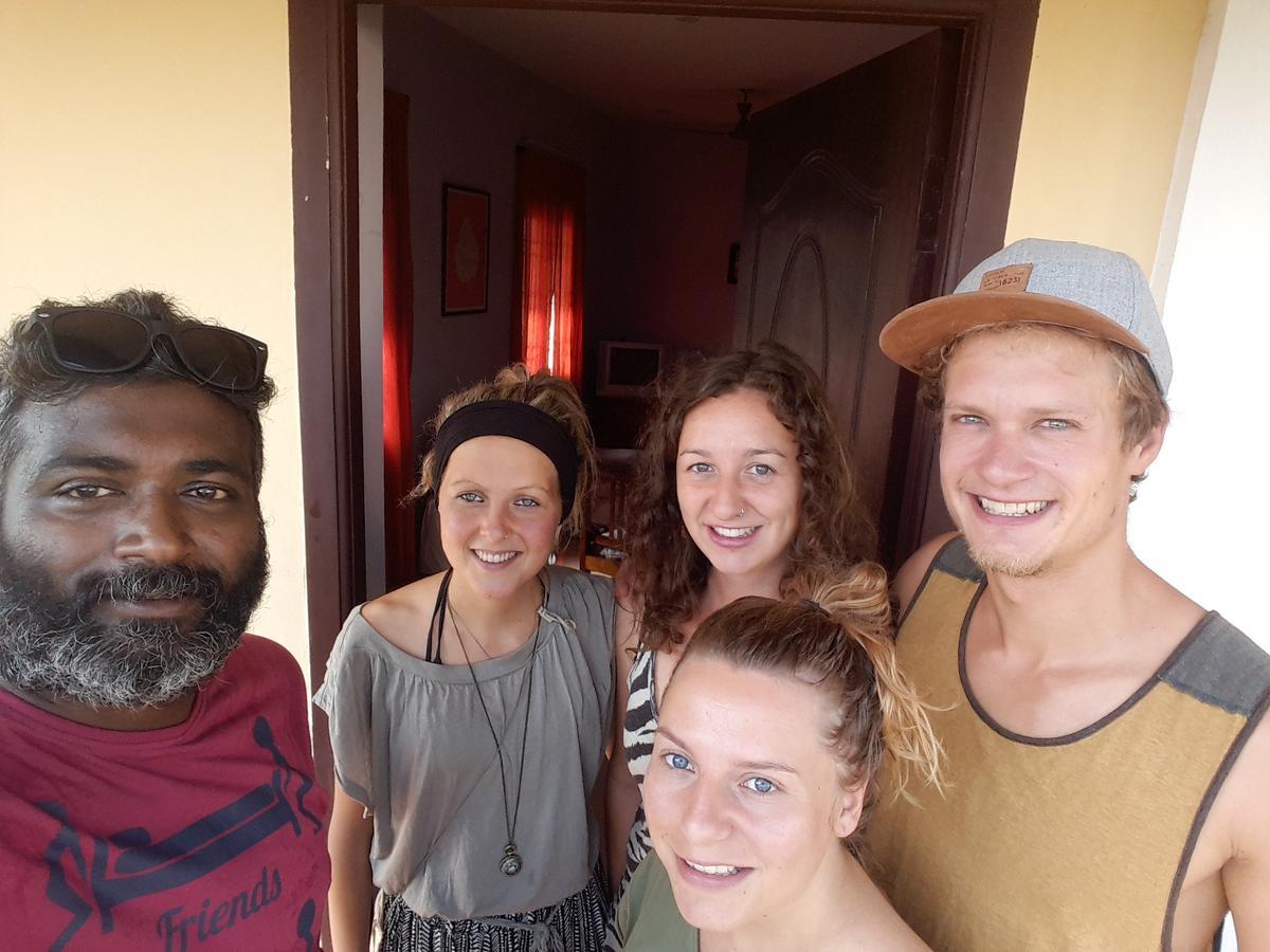 Valentine Hostel & Guest House Pondicherry Eksteriør bilde