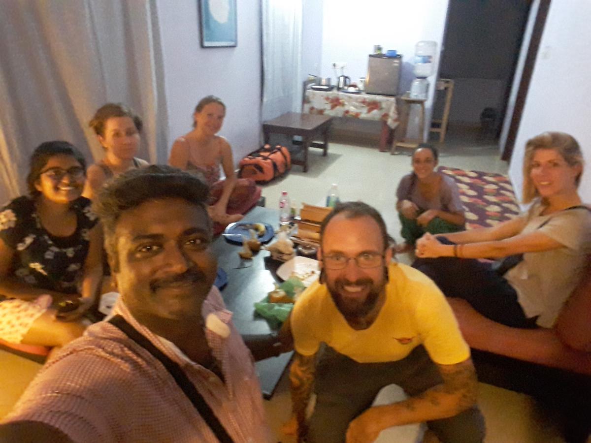 Valentine Hostel & Guest House Pondicherry Eksteriør bilde